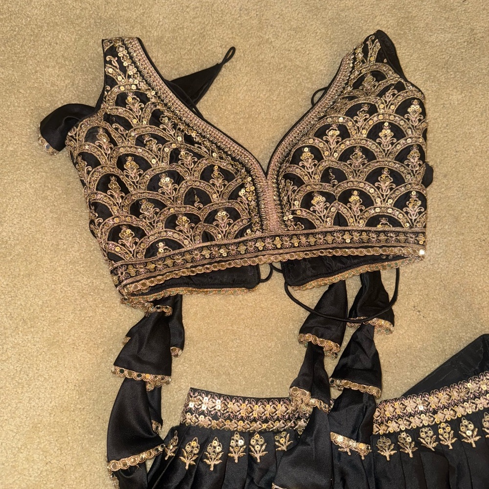 Black and Gold Embroidered Lehenga Set - Picture 7 of 12
